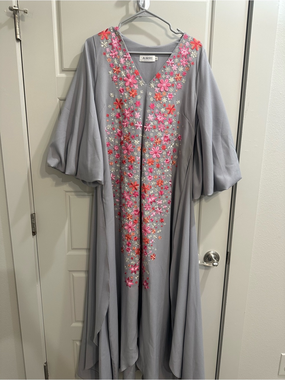Lilac/greyish elegant flowy dress